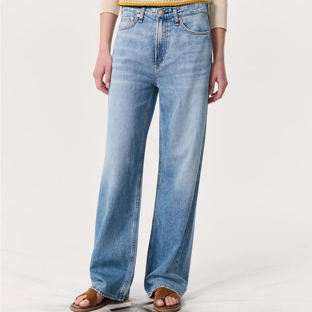 Rag & Bone Logan mid rise wide leg jeans
Size 27